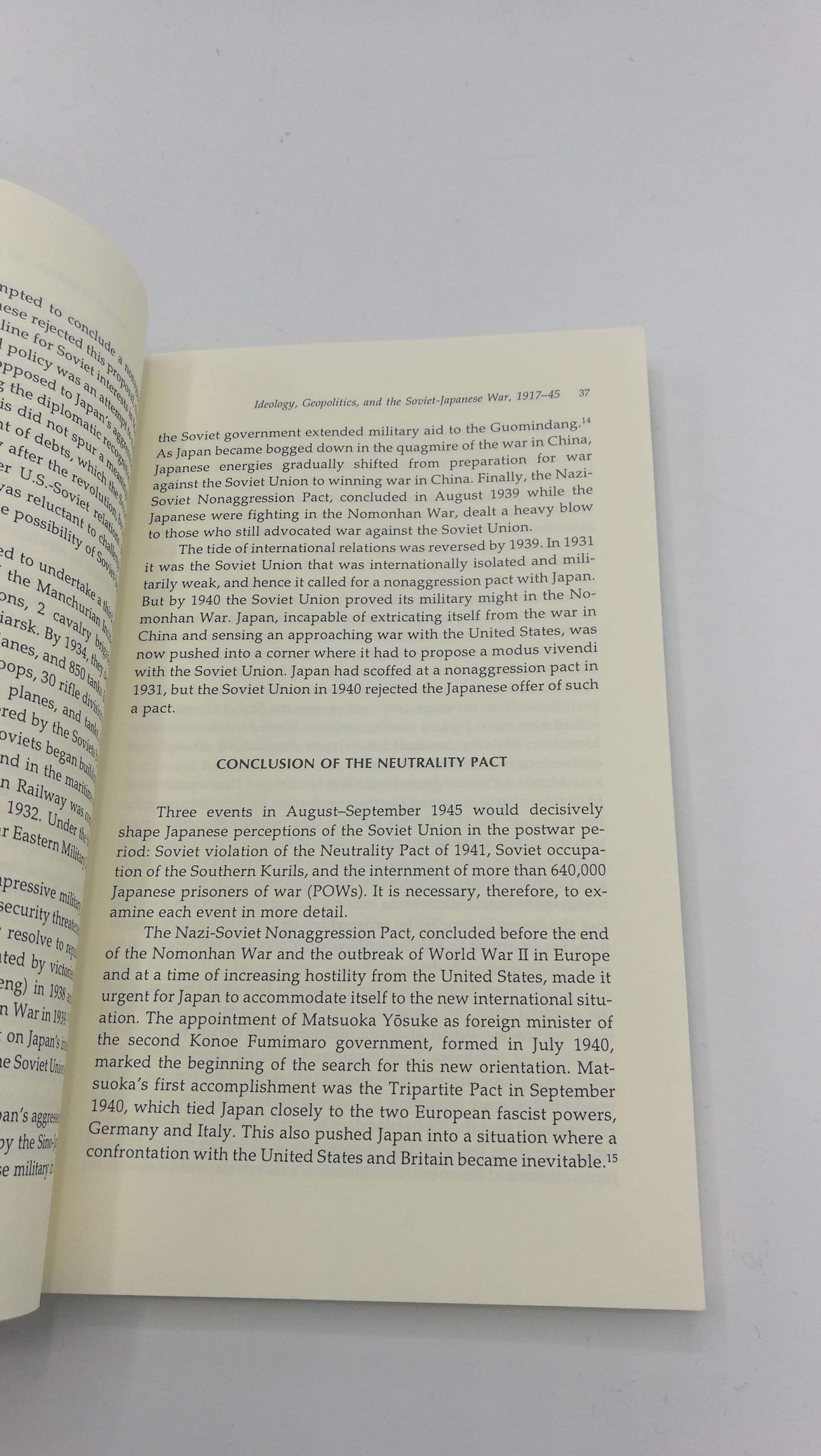 Hasegawa, Tsuyoshi: The Northern Territories Dispute and Russo-Japanese Relations. Vol 1 Between War and Peace 1697-1985