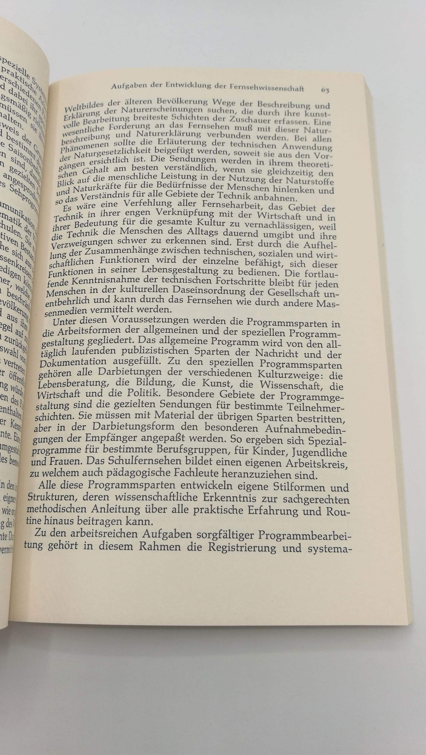 Feldmann, Erich: Theorie der Massenmedien Eine Einführung in die Medien- u. Kommunikationswissenschaft