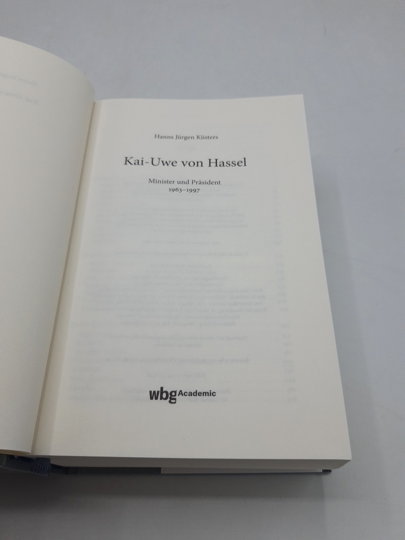 Küsters, Hanns Jürgen: Kai-Uwe von Hassel. 2 Bände (=vollst.) 