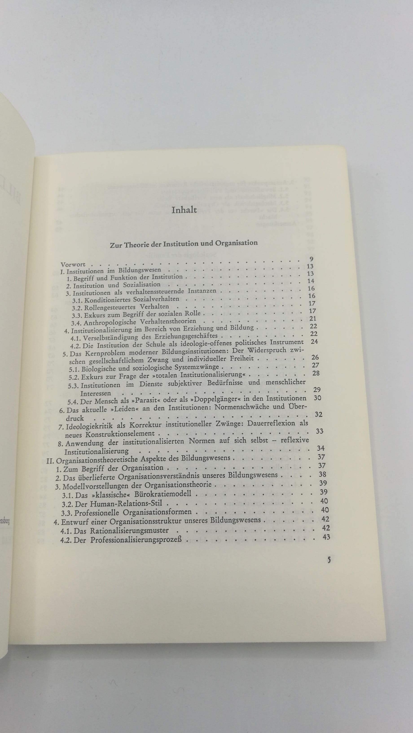 Gross, Eberhard: Einführung in die Bildungssoziologie Bd. 1., Institution, Organisation, Familie, Vorschulerziehung