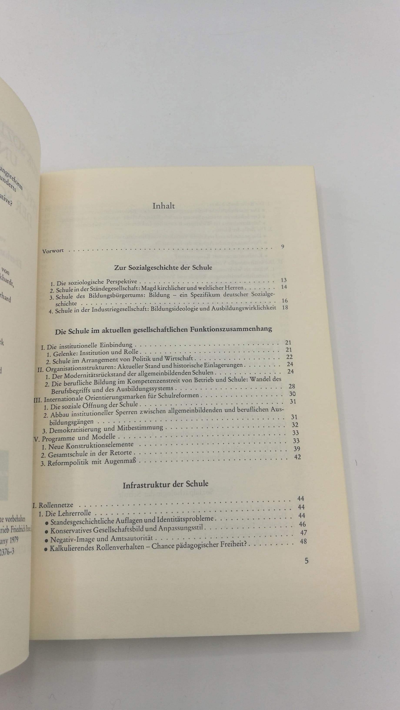 Groß, Eberhard: Zur Soziologie und Psychoanalyse der Schule 