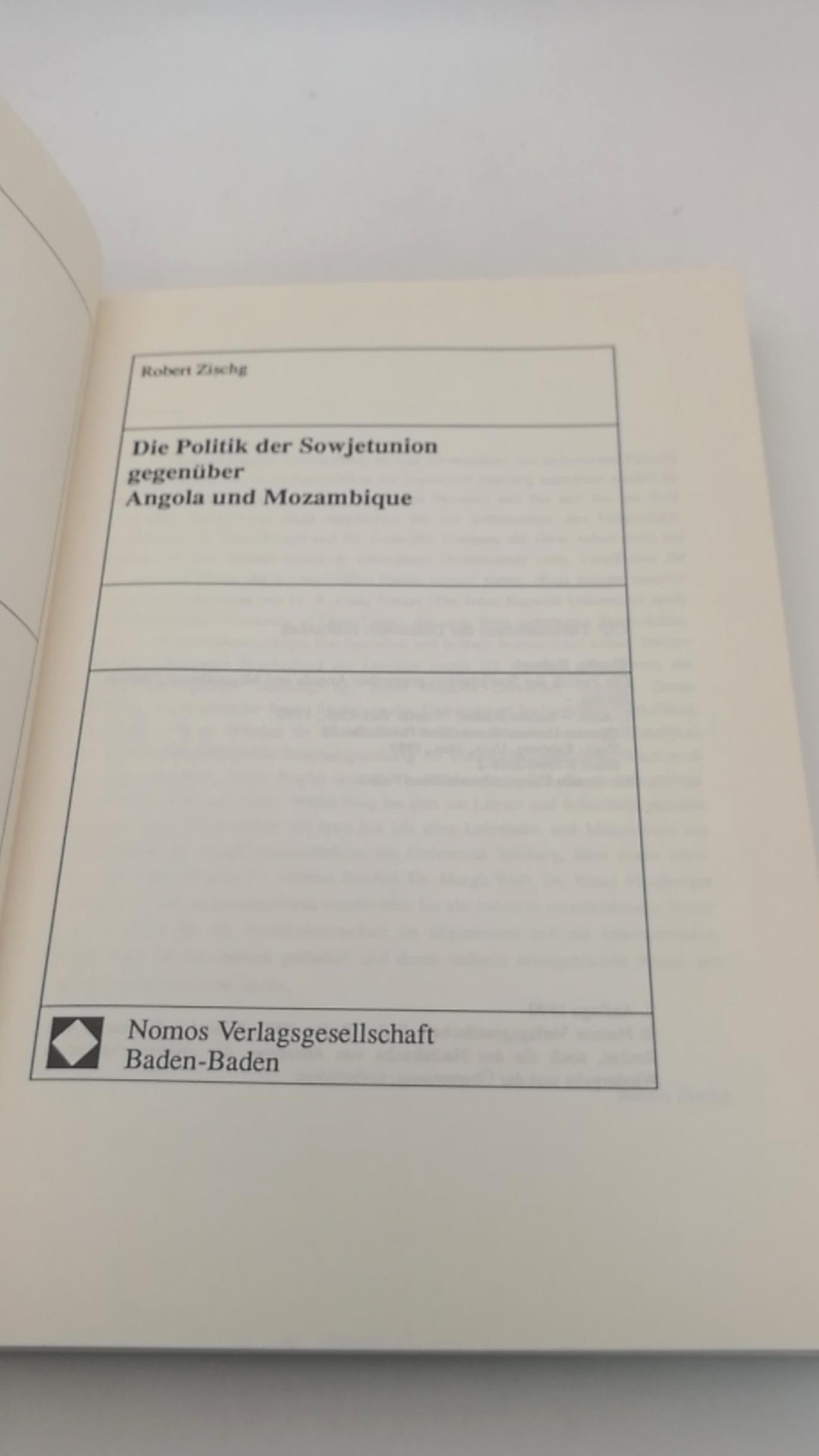 Zischg, Robert: Die Politik der Sowjetunion gegenüber Angola und Mozambique 