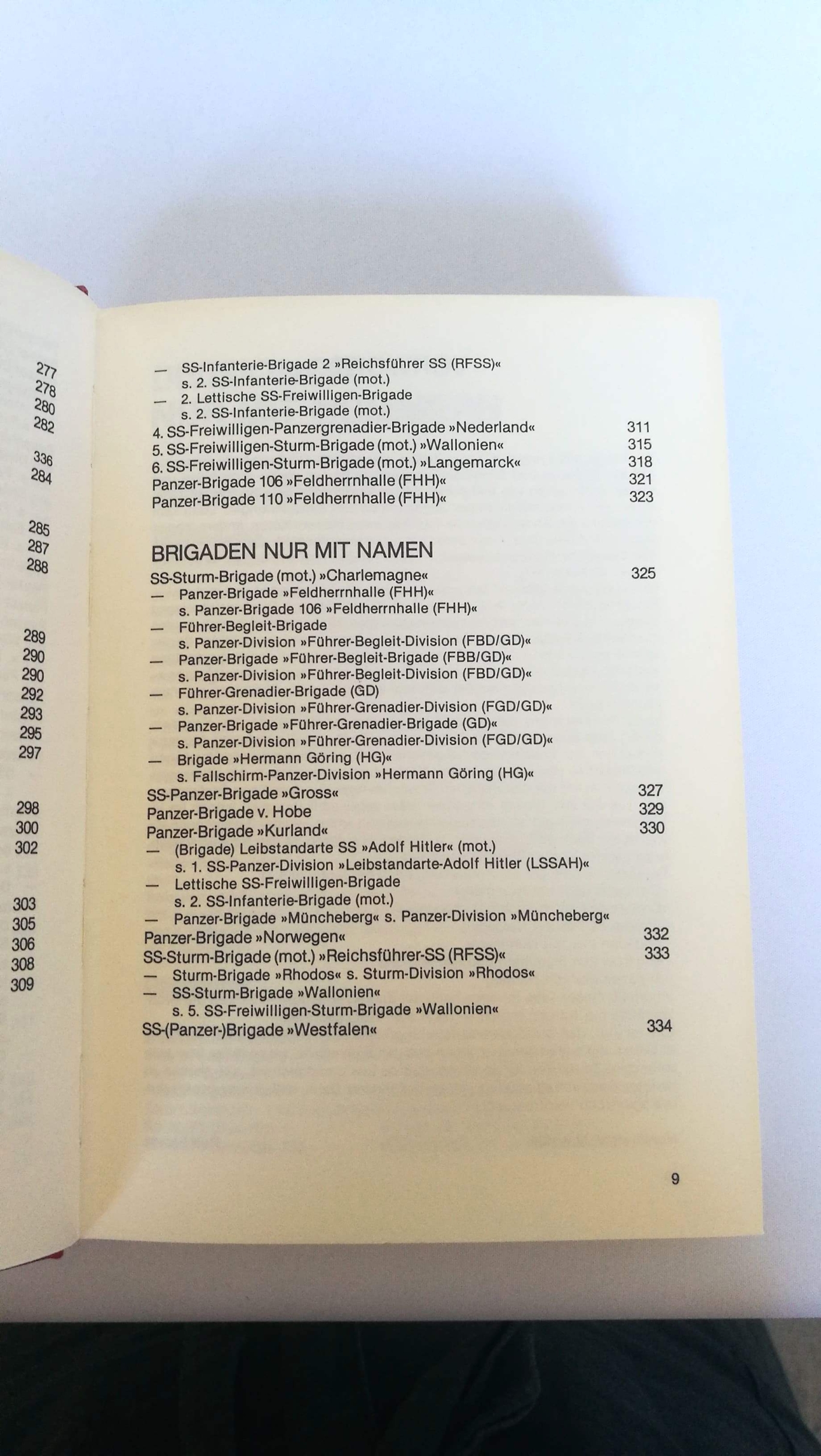 Stoves, Rolf (Verfasser): Die gepanzerten und motorisierten deutschen Grossverbände (Divisionen u. selbständige Brigaden) 1935 - 1945 / Rolf Stoves