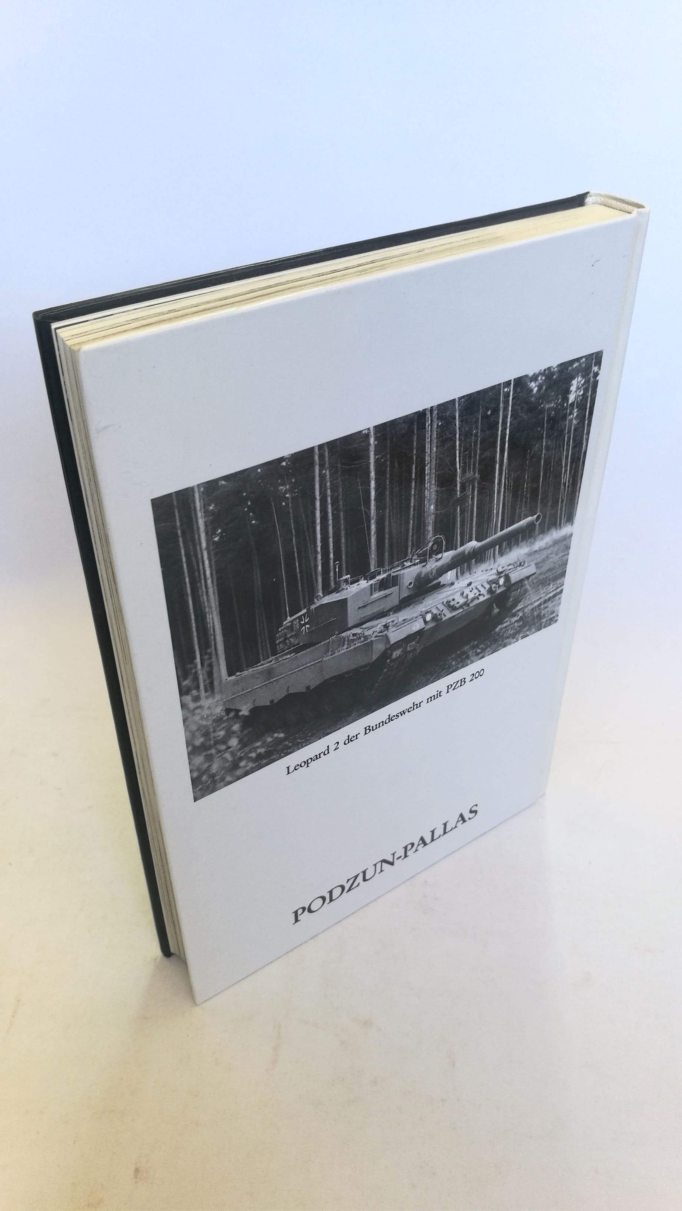 Quarrie, Bruce Scheibert, Horst: Das grosse Buch der Deutschen Heere im 20. Jahrhundert Die Gesamtdarstellung der Deutschen Heere von 1900 bis heute; Organisationen und Gliederungen, Bewaffnungen - Fahrzeuge, Ausrüstungen, Chronologien beider Weltkriege /