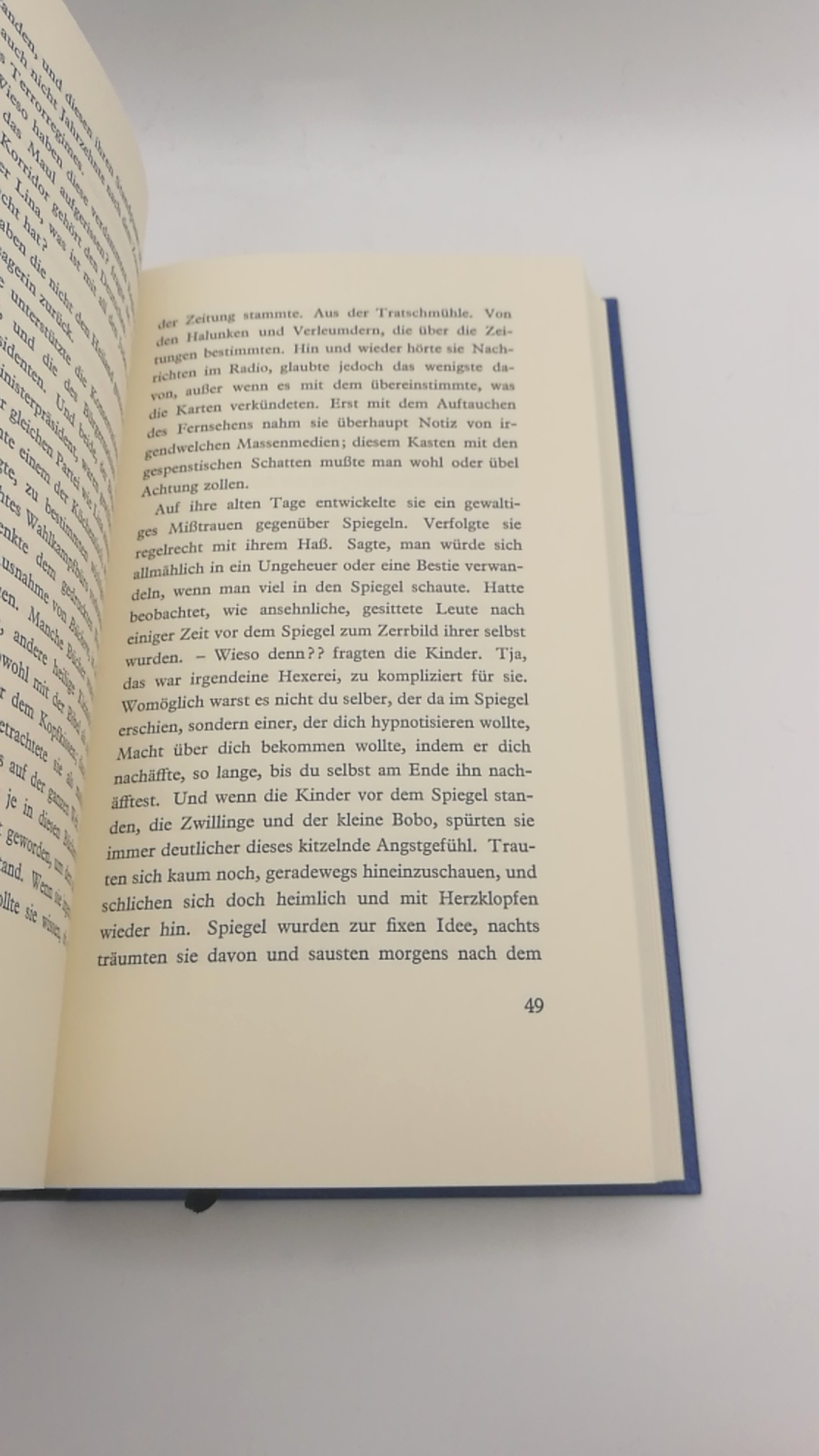 Einar Kárason: Die Goldinsel. Roman. Aus dem Isländischen von Marita Bergsson Vorzugsausgabe, gebunden in kobaltblaues Leder. 4. Serie der Anderen Bibliothek "AB 109–144" (hier Band 127). Schwarze, goldgeprägte Rückenschildchen.