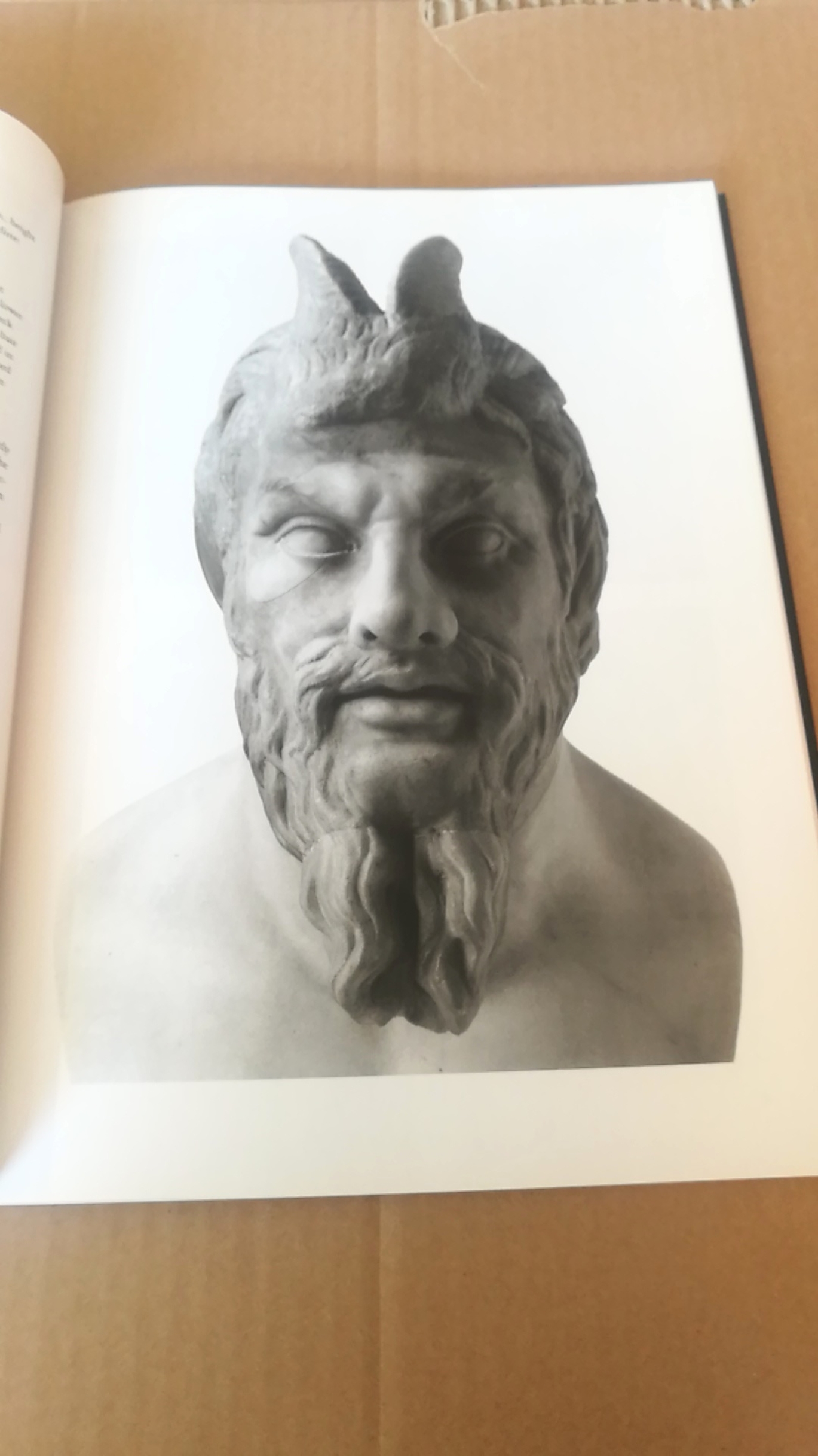 Fejfer, Jane: Thorvaldsen's ancient sculptures A catalogue of the ancient sculptures in stone in the collection of Bertel Thorvaldsen, Thovaldsens Museum / Jane Fejfer & Torben Melander. Photogr. by Jo Selsing