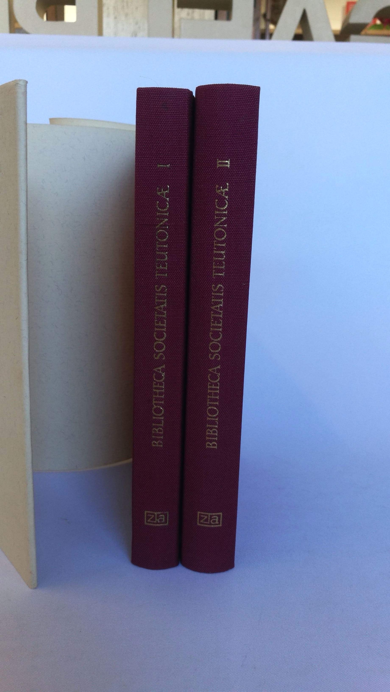 Zentralantiquariat der DDR (Hrgs.): Bibliographie zur Barockliteratur. Bibliotheca Societatis Teutonicae Saeculi XVI-XVIII. 2 Bände. Katalog der Büchersammlung der Deutschen Gesellschaft in Leipzig. Nach dem von Ernst Kroker bearbeiteten handschriftlichen