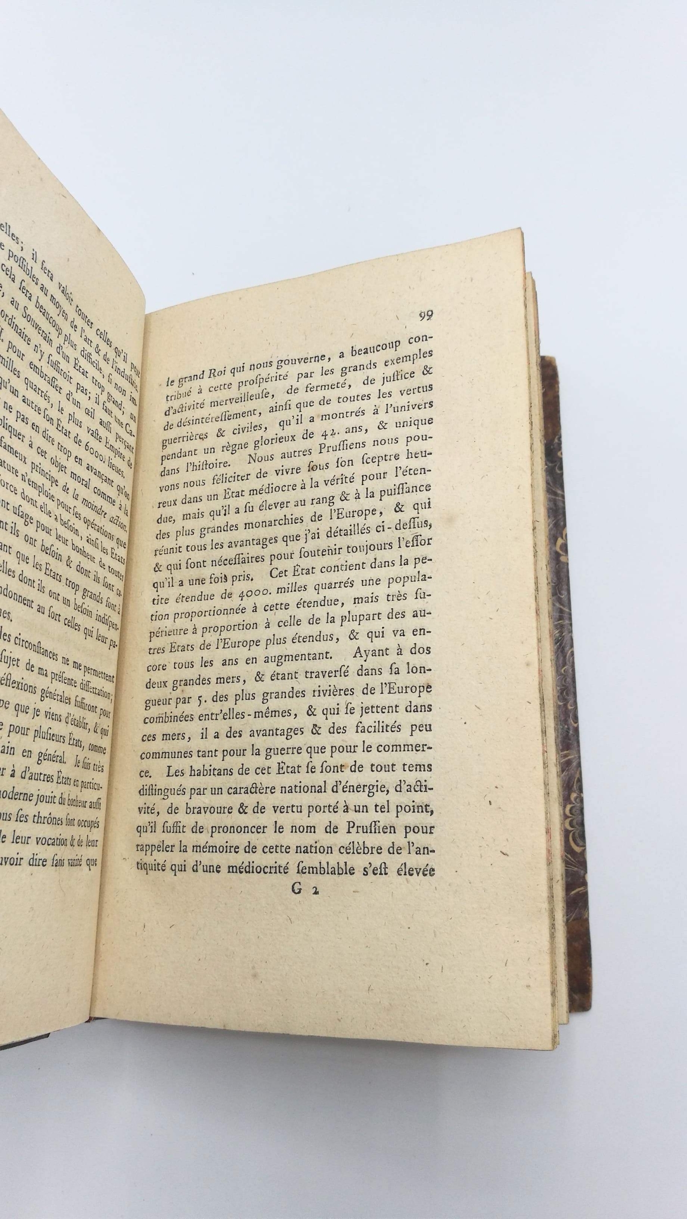 Hertzberg, M. Le Comte de: Huit dissertations que M. le Comte de Hertzberg a lues dans les assemblées publiques de l’Académie Royale des Sciences et Belles-Lettres de Berlin, tenues pour l’anniversaire du roi Frédéric II dans les années 1780-1787