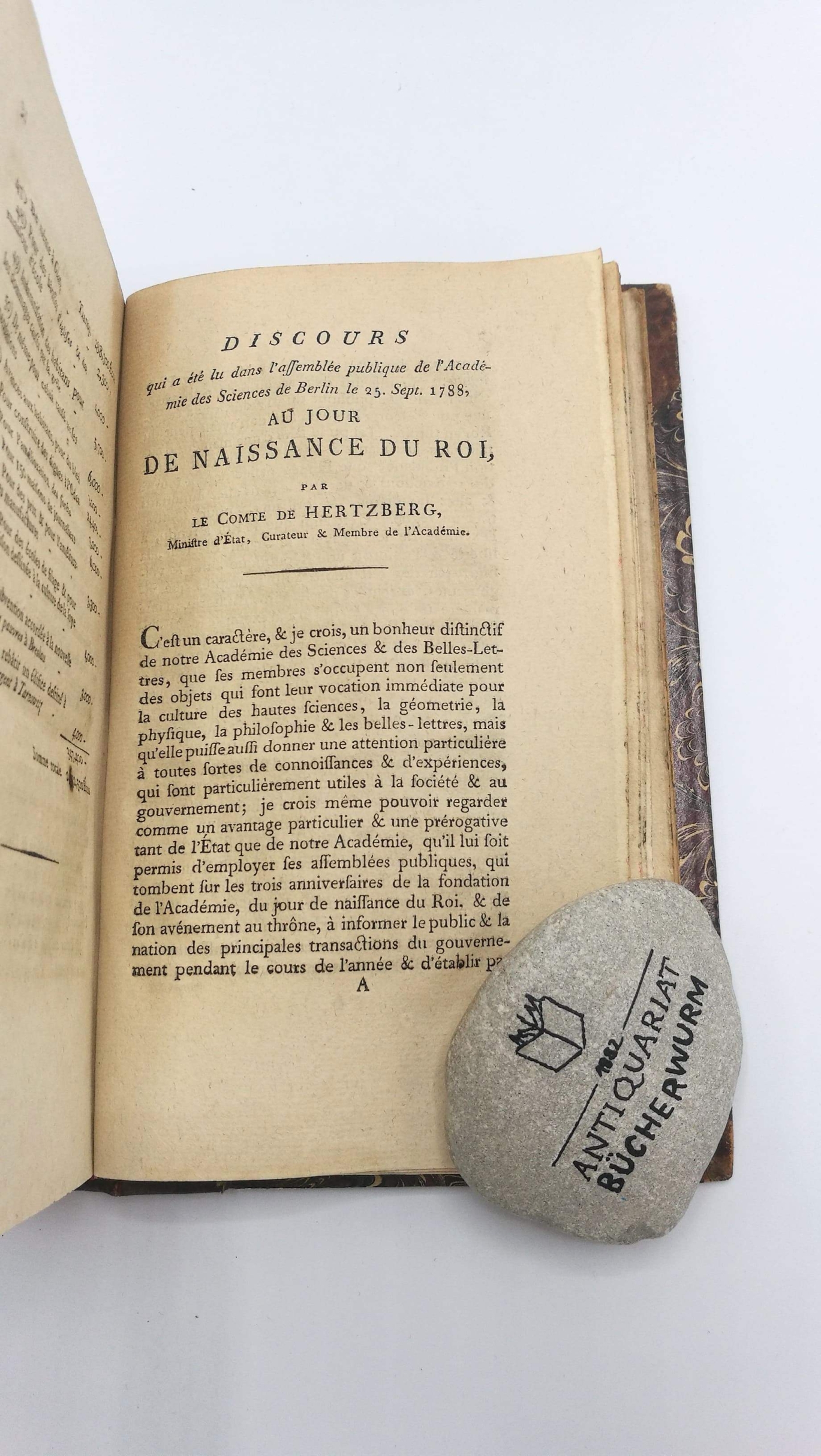 Hertzberg, M. Le Comte de: Huit dissertations que M. le Comte de Hertzberg a lues dans les assemblées publiques de l’Académie Royale des Sciences et Belles-Lettres de Berlin, tenues pour l’anniversaire du roi Frédéric II dans les années 1780-1787