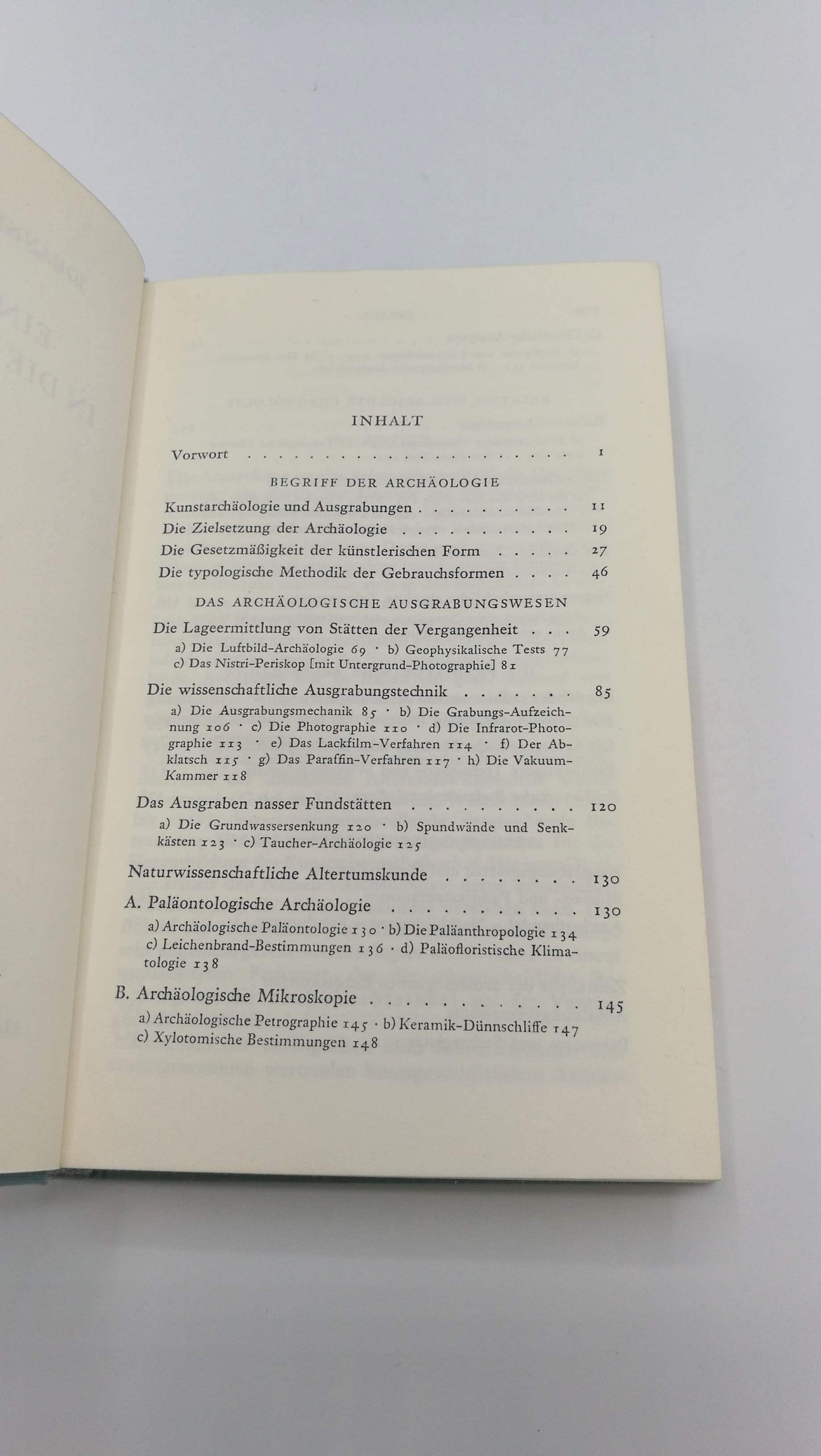 Potratz, Johannes A. H.: Einführung in die Archäologie. Kröners Taschenausgabe, Band 344.