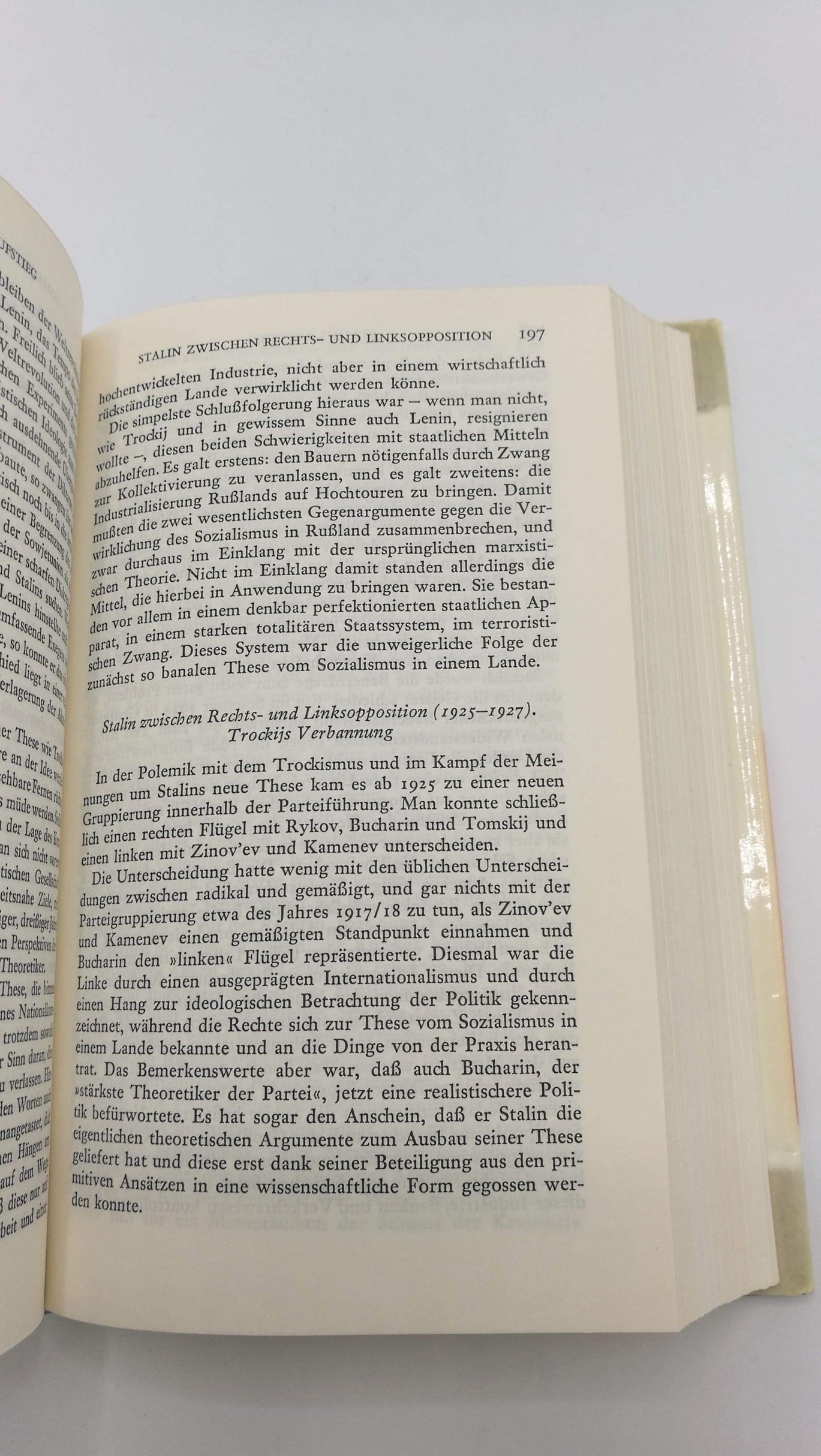 Rauch, Georg von: Geschichte der Sowjetunion. Kröners Taschenausgabe, Band 394.