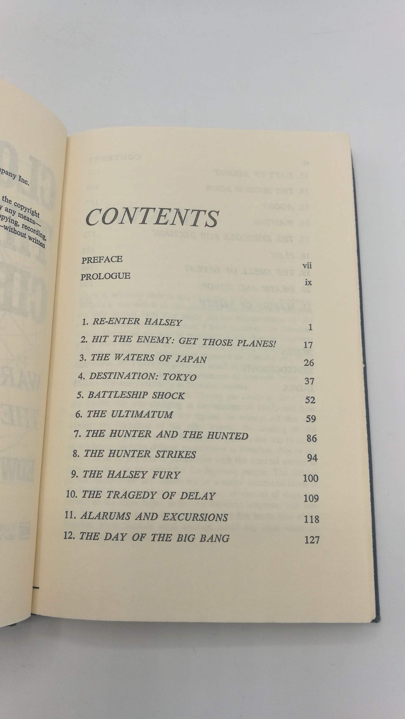 Hoyt, Edwin P.: CLOSING THE CIRCLE, WAR IN THE PACIFIC: 1945