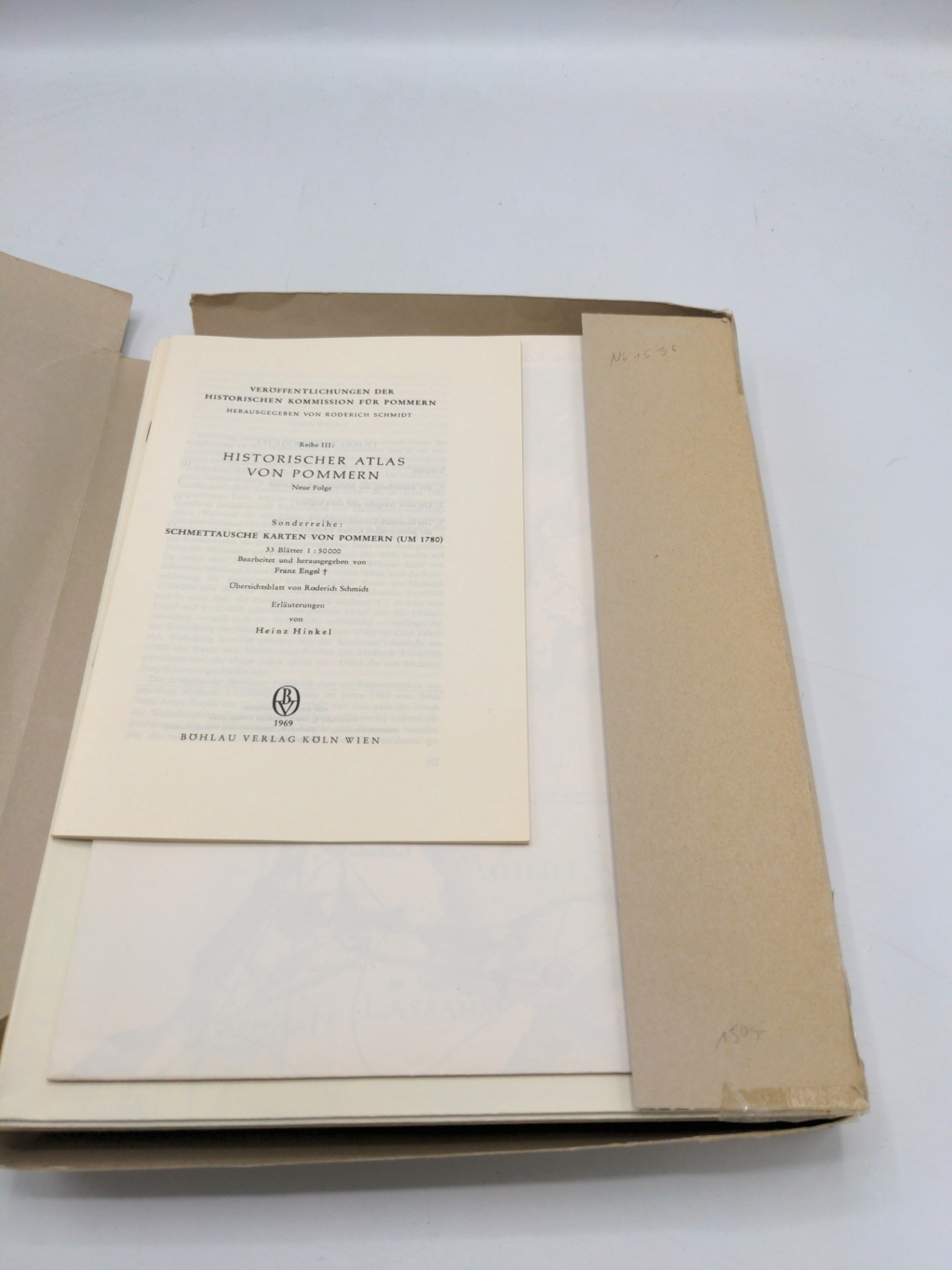 Schmidt, Roderich (Hg.): Sonderreihe: Schmettausche Karten von Pommern (um 1780). 33 Blätter 1 : 50 000 (komplett mit 23 S. Übersichtbroschur). (=Veröffentlichungen der Historischen Kommission für Pommern, Reihe III: Historischer Atlas von Pommern. Neue F