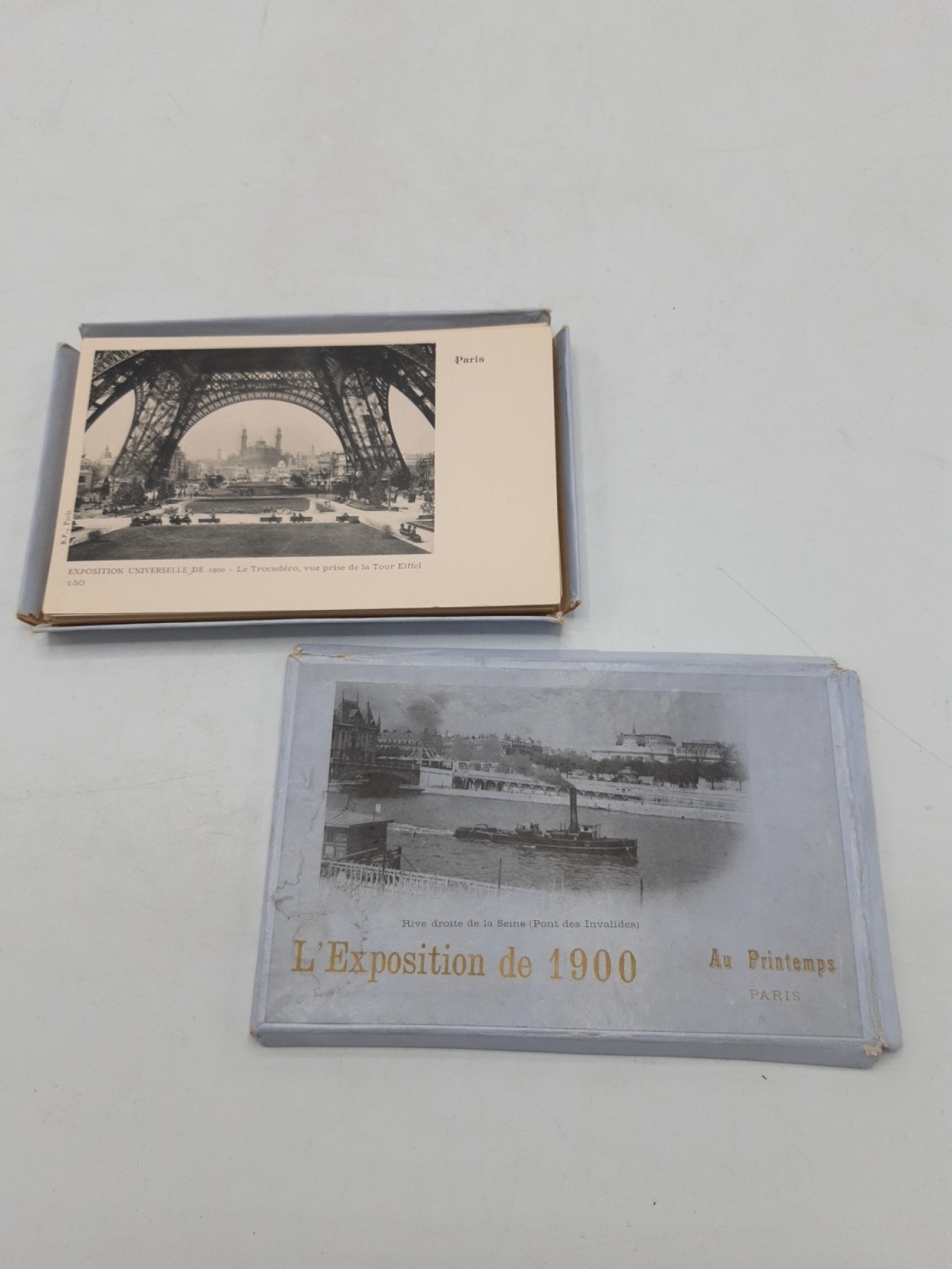 L'Exposition de 1900 au L'Exposition de 1900 au printemps Paris (Hrsg.): 27 Postkarten Pariser Weltausstellung 1900 / carte postale L'Exposition de 1900 au printemps Paris Rive droite de la Sainte (Pont des Invalides)