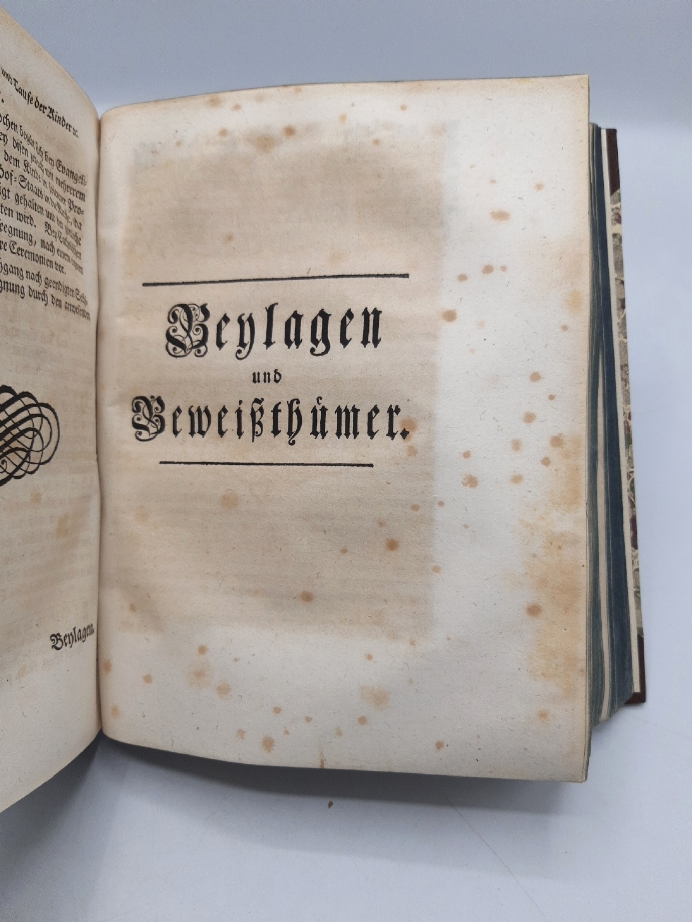 Moser, Friedrich Carl von: Teutsches Hof-Recht, enthaltend eine Systematische Abhandlung Von der Geschichte des Teutschen Hof-Wesens. [...] Nebst vielen ungedruckten Hof-Ordnungen und Ceremoniel--Nachrichten