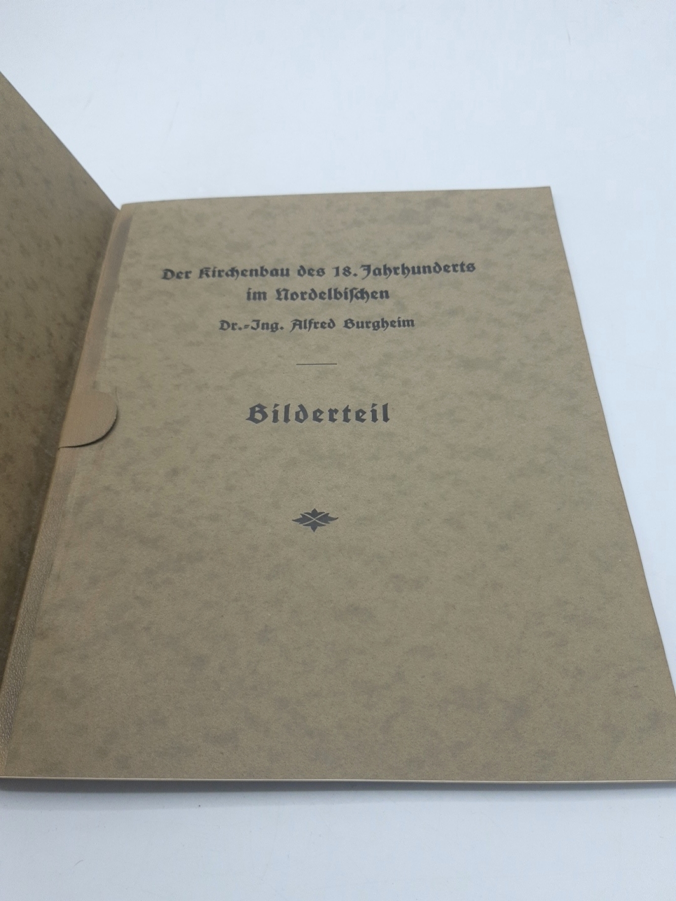 Burgheim, Alfred: Der Kirchenbau des 18. Jahrhunderts im Nordelbischen. Text- + Bildteil (=vollst.)