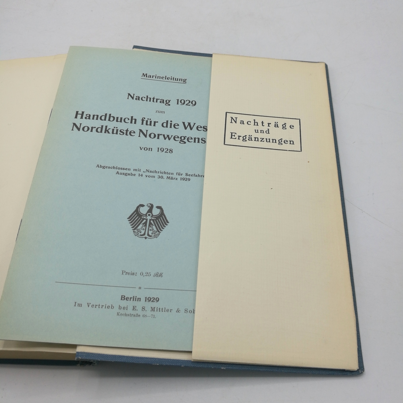 Marineleitung (Hrgs.): Handbuch für die West- und Nordküste Norwegens. I. [Erster] teil. Von Lindesnes bis Drontheim Abgeschlossen mit Nachrichten für Seefahrer. Ausgabe 24 vom 16. Juni 1928.