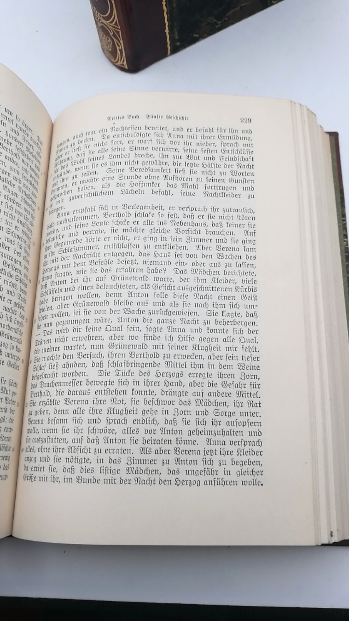 Jacobs, Monty (Hrsg.): Arnims Werke. Auswahl in vier Teilen (in 2 Bänden) Hempels Bibliothek; Klassiker-Ausgaben in neuer Bearbeitung. Goldene Klassiker-Bibliothek