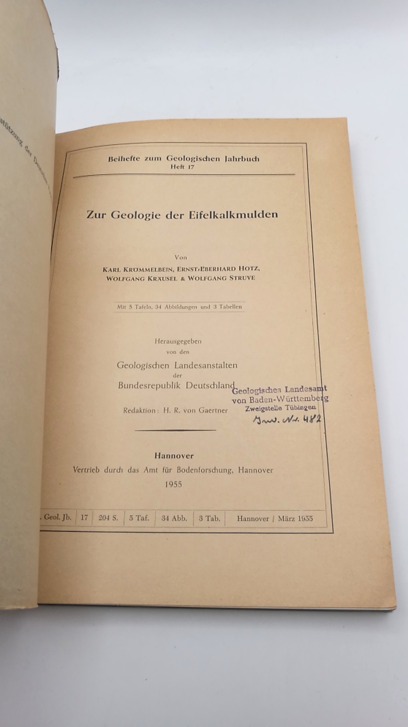 Krömmelbein, Karl: Zur Geologie der Eifelkalkmulden Beihefte zum Geologischen Jahrbuch, Heft 17. Herausgegeben v. d. Geolog. Landesanstalzen d. BRD Deutschland