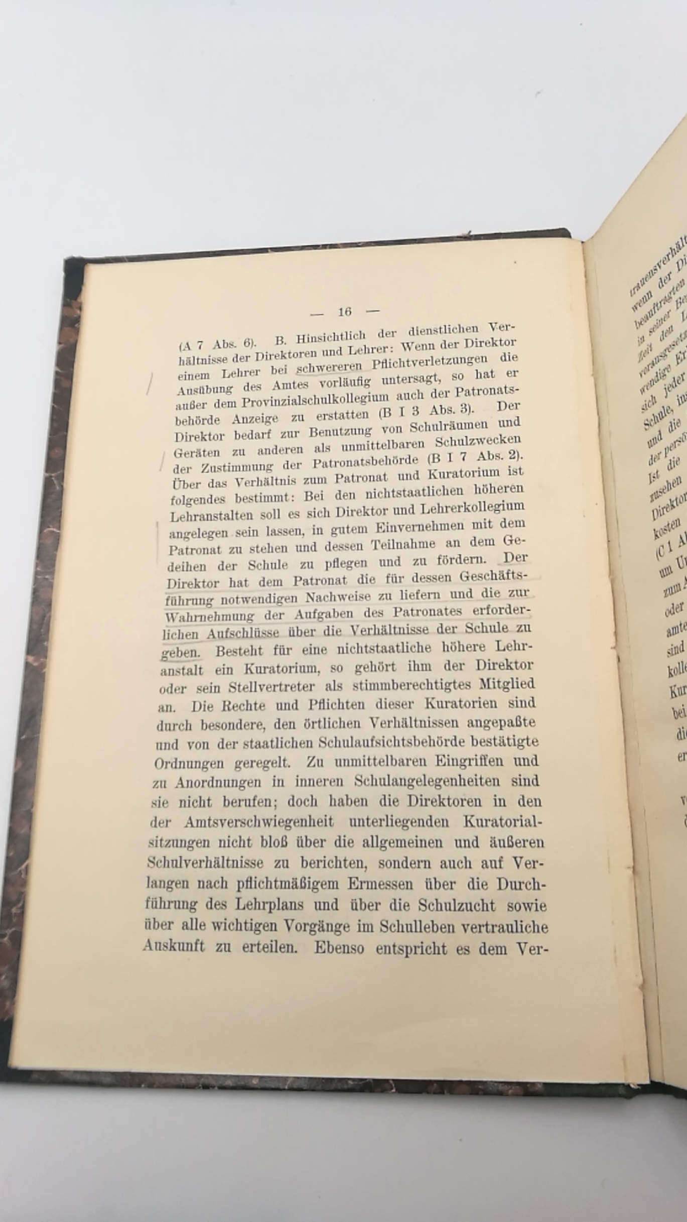 Giese, Dr. jur. Friedrich: Der Beamtencharakter der Direktoren und Oberlehrer an den nicht vom Staate unterhaltenen höheren Lehranstalten in Preußen