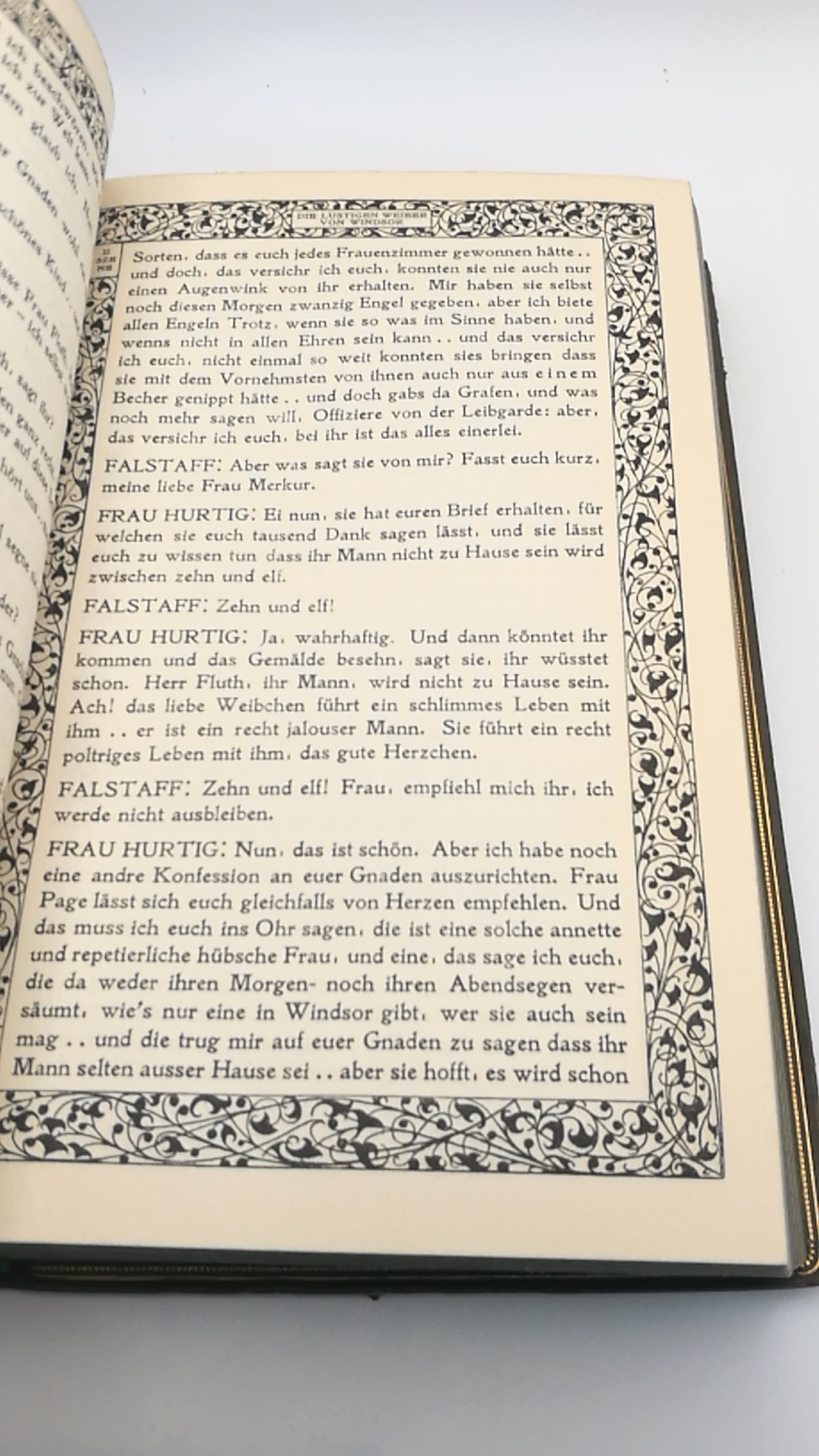 Gundolf, Friedrich (Hrgs.): Die lustigen Weiber von Windsor. Wile Lärm und Nichts. Ende gut, alles gut. Alles gut wie es euch gefällt. Shakespeare in Deutscher Sprache. VII. [7.] Band.