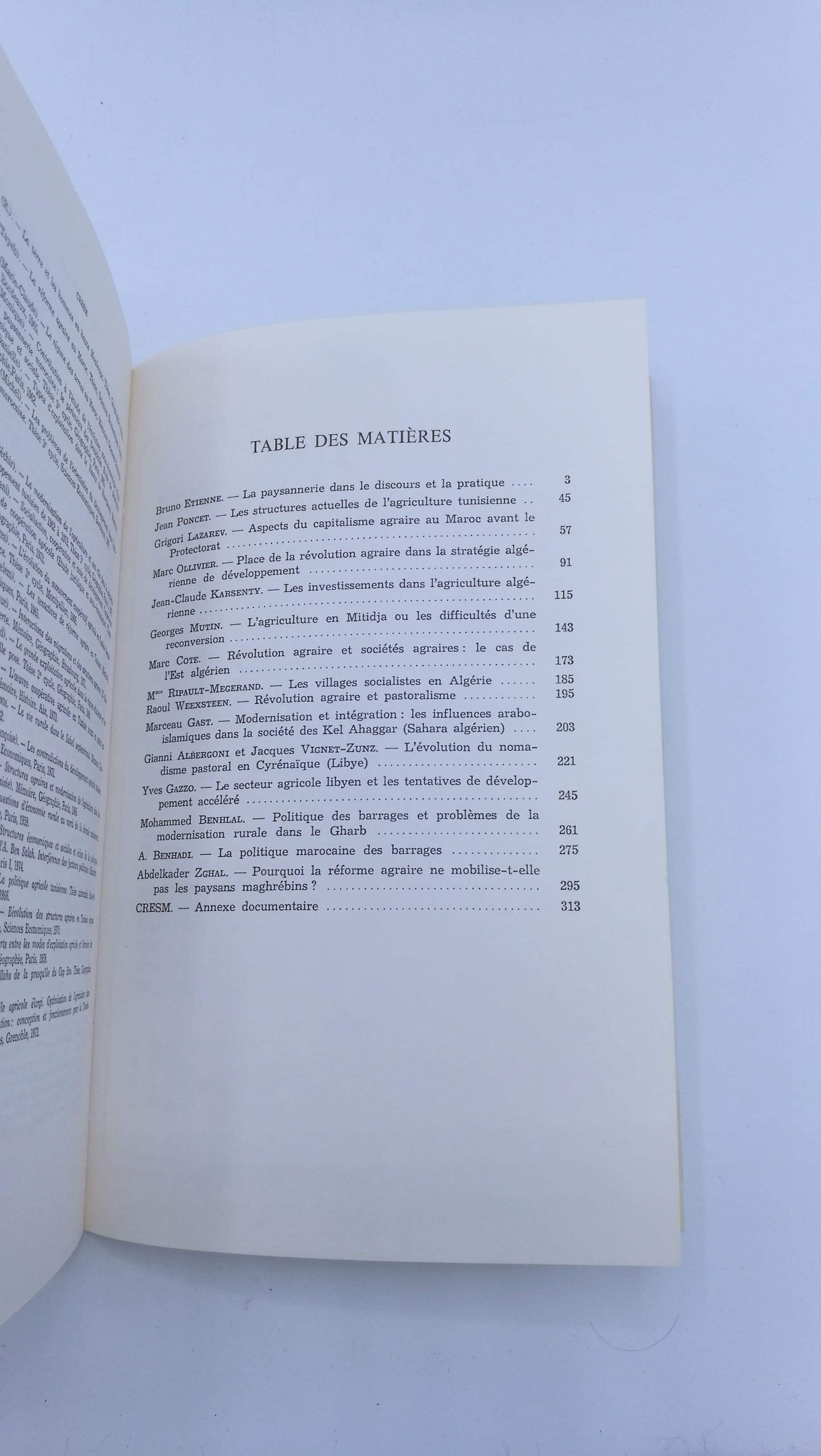 Centre de Recherches... et d'Etudes sur les Sociéteé Méditerranéenees: Les Problemes agraires au Maghreb Centre de Recherches et d'Etudes sur les Sociéteé Méditerranéenees