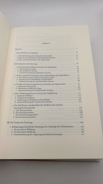 Demandt, Alexander (Verfasser): Der Fall Roms Die Auflösung des römischen Reiches im Urteil der Nachwelt / Alexander Demandt