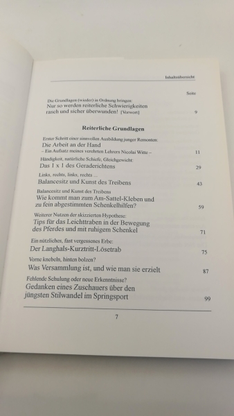 Hübener, Eberhard: Schmeichelnder Sitz, atmender Schenkel, flüsternder Zügel Vom feinfühligen, partnerschaftlichen Umgang mit dem Pferd und über Nöte der bundesdeutschen Reiterei