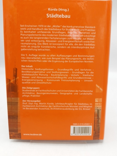 Korda, Martin Bischof, Wolfgang: Städtebau Technische Grundlagen; mit 131 Tabellen / hrsg. von Martin Korda. Bearb. von: Wolfgang Bischof ...