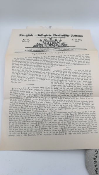 Karl August Varnhagen von Ense: Journal einer Revolution. Tagesblätter 1848/49. Mit der Beigabe: Faksimile von 1848 Die Andere Bibliothek. Herausgegeben von Hans Magnus Enzensberger. Limitierte Vorzugsausgabe. 999 Exemplare. Handschriftlich nummeriert: 23