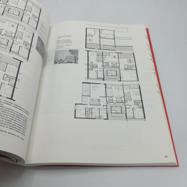 Schneider, Friederike (Herausgeber): Atlas de plantas. Viviendas. Con una nueva introd. del prof. Dr. Reinhard Giesmann, basado en los trabajos preliminares del prof. Walter Meyer-Bohe. Asesores: Reinhard Gieselmann y Hellmuth Sting. [VersiÃ³n castellana 