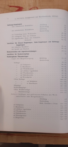 Polysius, G., : Vollständige Transmissionen. Eisengiesserei und Maschinenfabrik Dessau. Preisliste Nr. 165. Wellen aus Eisen und Stahl. Ölkammerlager mit Kugelbewegung. Ölkammerlager mit Rot- und Weißgußschalen. Ölkammer-Kammlager, Klemmkegel-, Scheiben-,