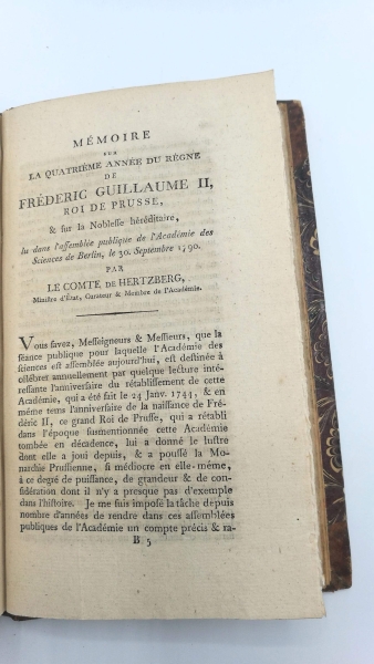 Hertzberg, M. Le Comte de: Huit dissertations que M. le Comte de Hertzberg a lues dans les assemblées publiques de l’Académie Royale des Sciences et Belles-Lettres de Berlin, tenues pour l’anniversaire du roi Frédéric II dans les années 1780-1787