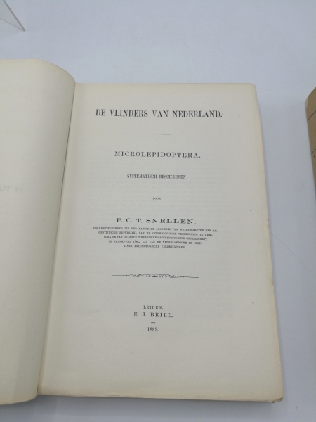 Snellen, P. C. T.: De Vlinders van Nederland. Microlepidoptera, systematisch beschreven I + II.