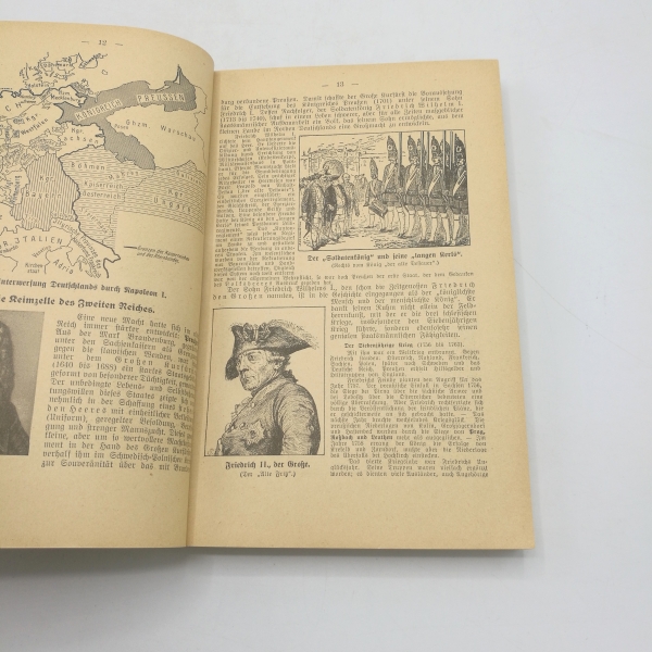 Reibert, W., E. Grüber., : Reibert, Der Dienstunterricht im Heere. Ausgabe für den Nachrichtensoldaten. Mit über 500 Abbildungen im Text und 14 mehrfarbigen Tafeln. Jahrgang 1937-1938. 