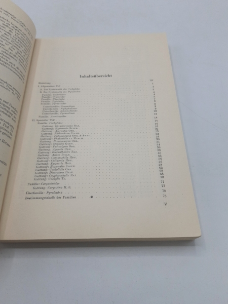 Hannemann, Hans Joachim: Kleinschmetterlinge oder Microlepidoptera: II. Die Wickler (Cochylidae und Carposinidae), die Zünslerartigen (Pyralidae). Die Tierwelt Deutschlands und der angrenzenden Meeresteile nach ihren Merkmalen und nach ihrer Lebensweise 5