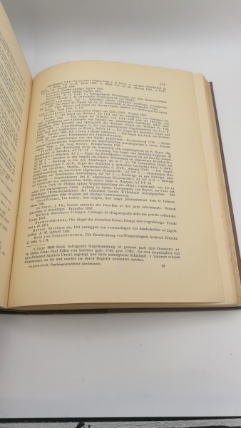 Heydenreich, Eduard: Familiengeschichtliche Quellenkunde. Hrsg. auf Veranlassung der Zentralstelle für dt. Personen- u. Familiengeschichte, Leipzig.