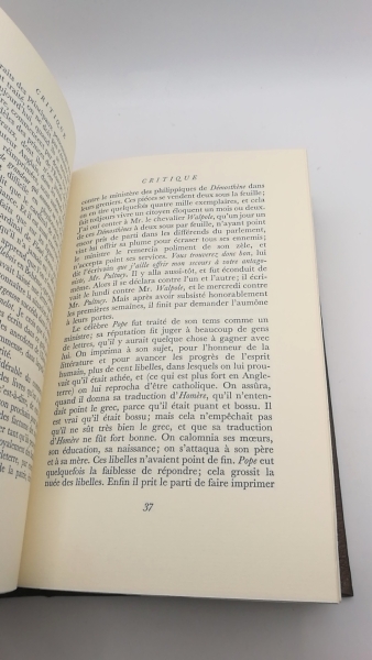 Voltaire: Mélanges philosophiques, littéraires et historiques Introduction de Pierre Gaxotte